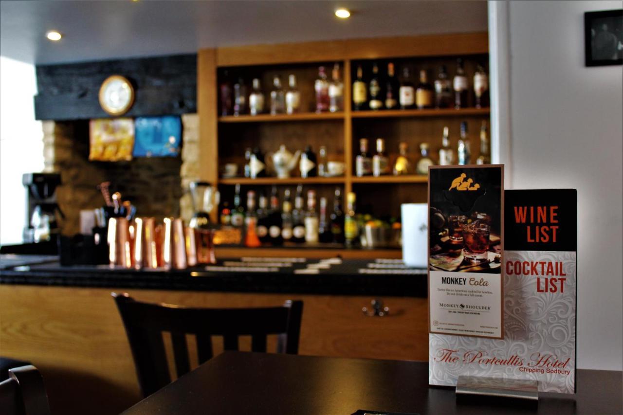 The Portcullis Hotel Chipping Sodbury Exteriör bild